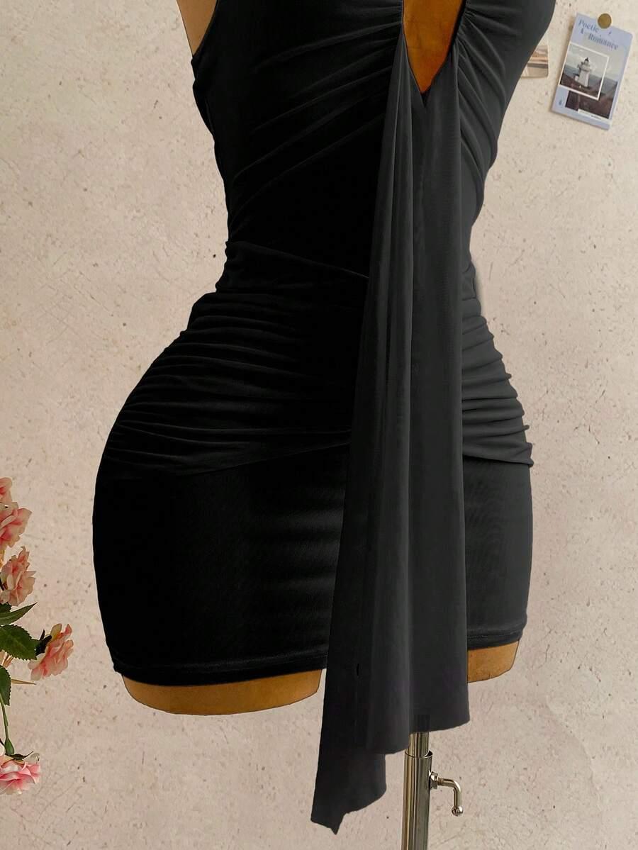 czarna mini sukienka