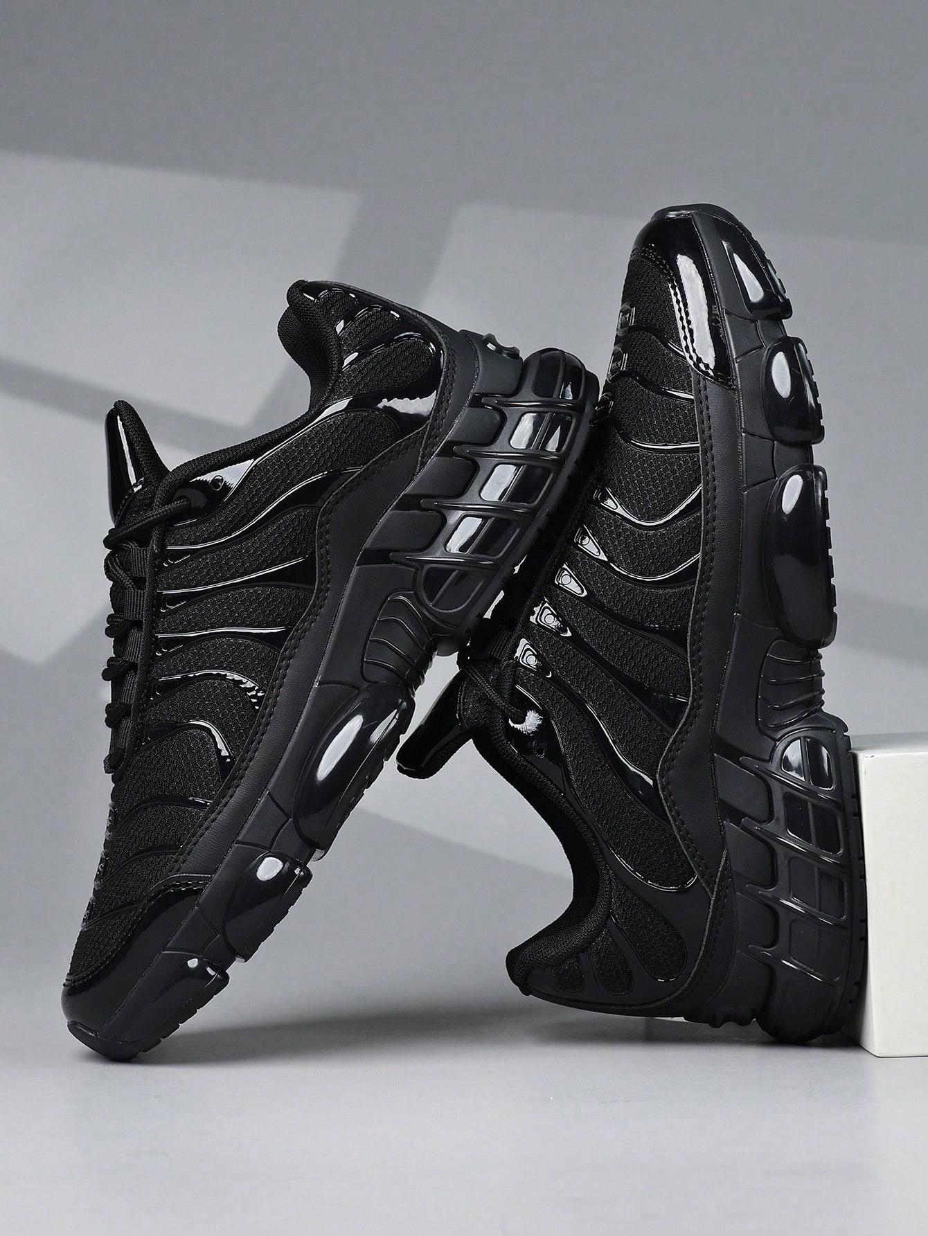 czarne buty sportowe
