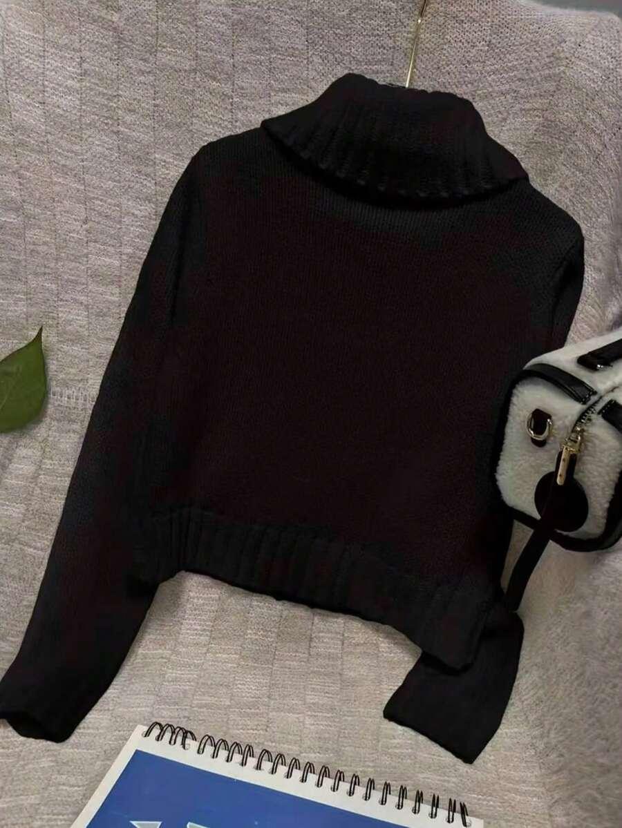 CZARNY SWETER ZAMEK
