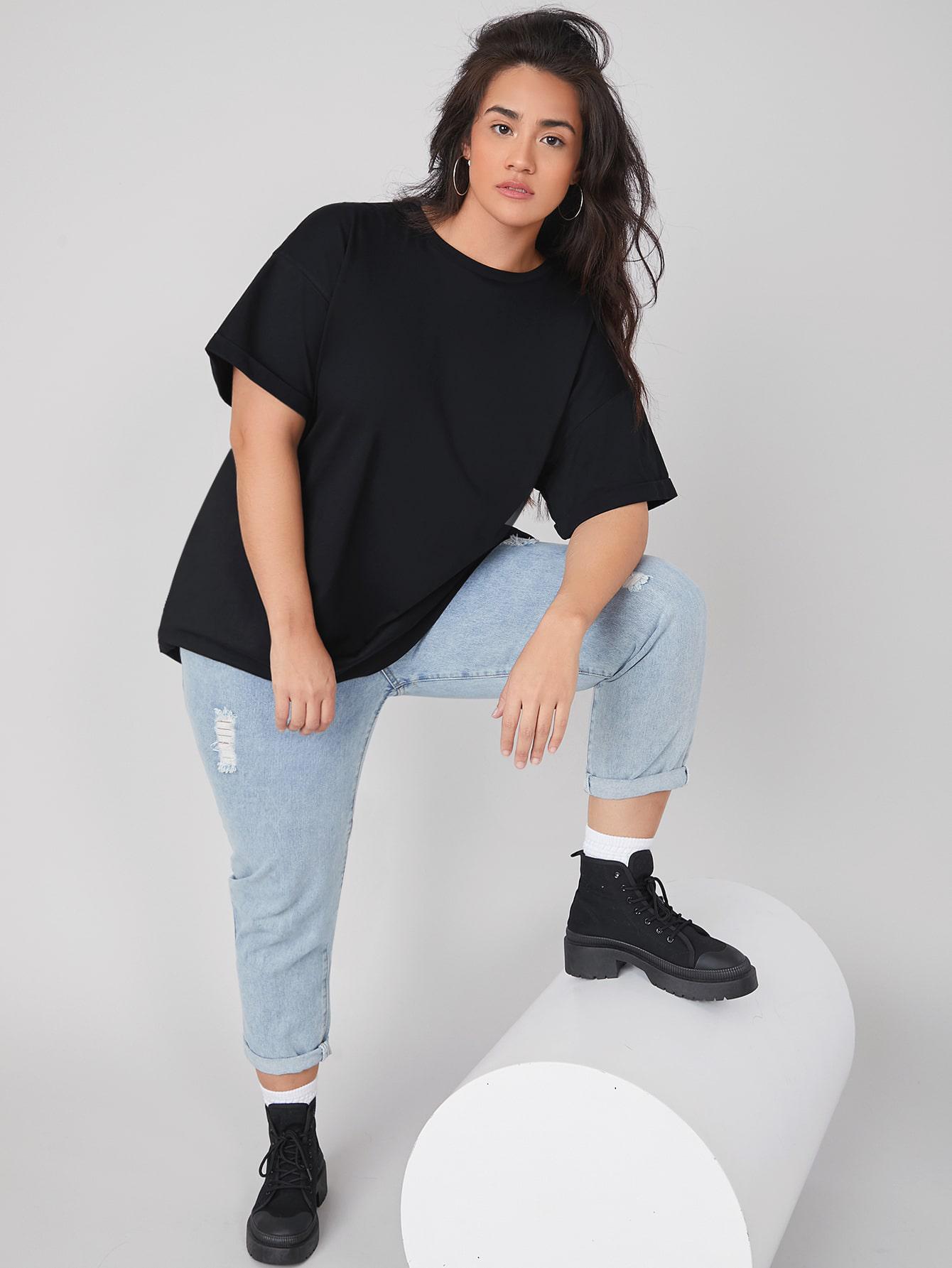 CZARNY KLASYCZNY T-SHIRT