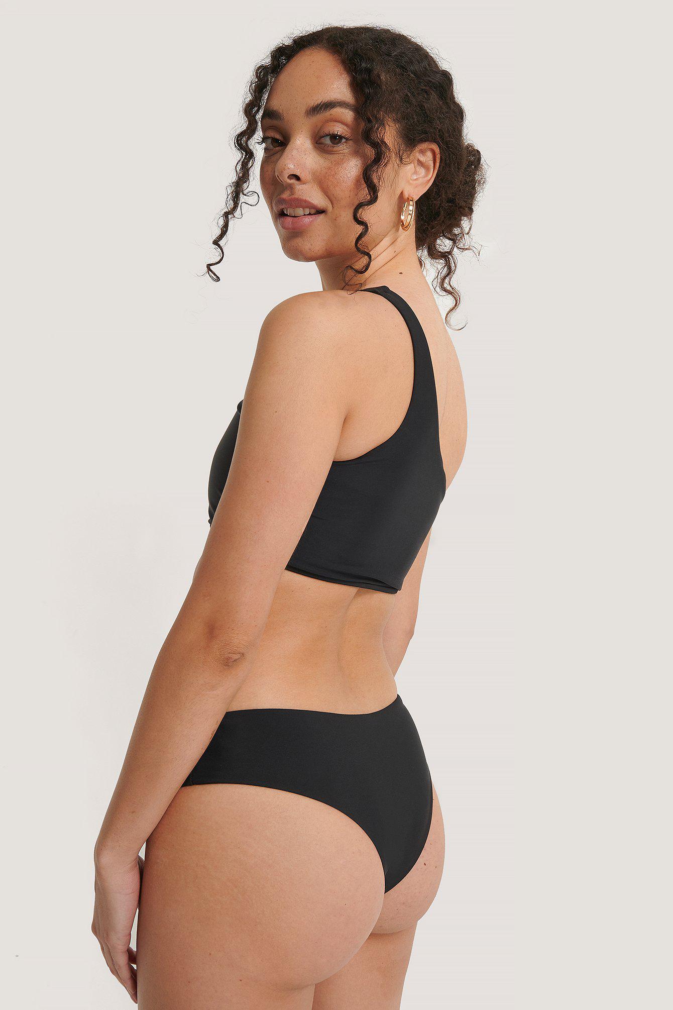 klasyczny czarny dół od bikini