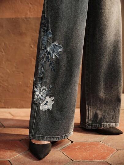 czarne spodnie jeans