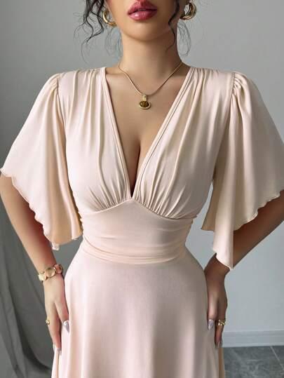 BEŻOWA SUKIENKA V-NECK