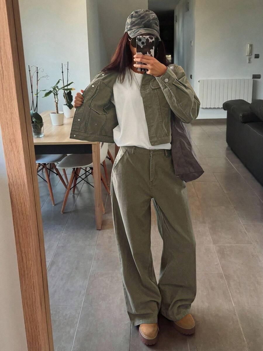 zielone spodnie jeans