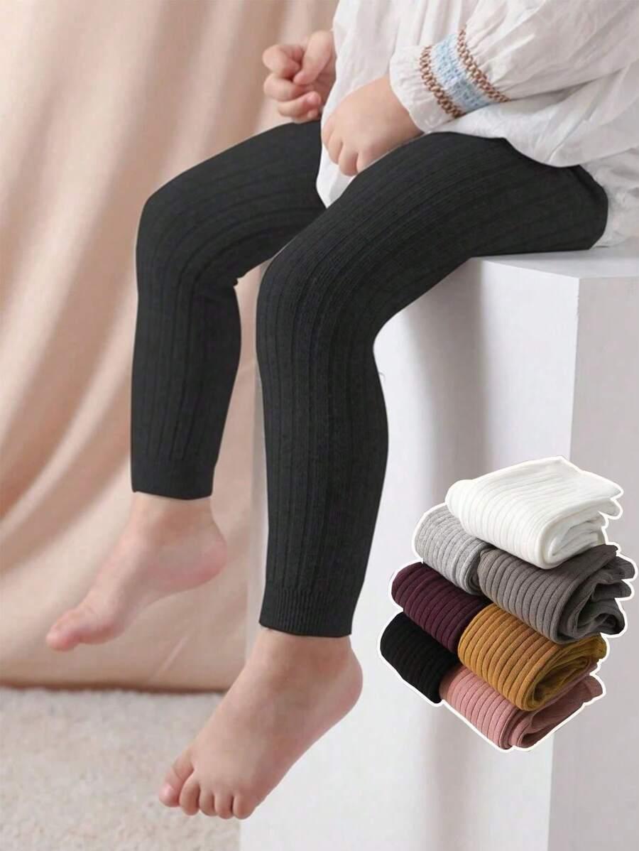 czarne legginsy tekstura