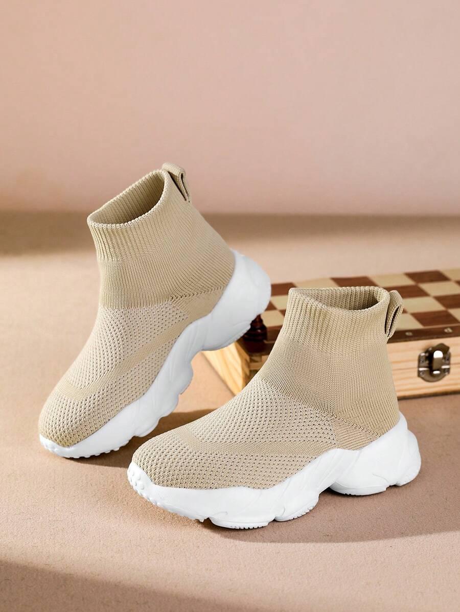 beżowe buty sportowe 