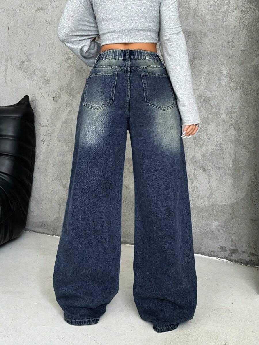 granatowe spodnie jeans 