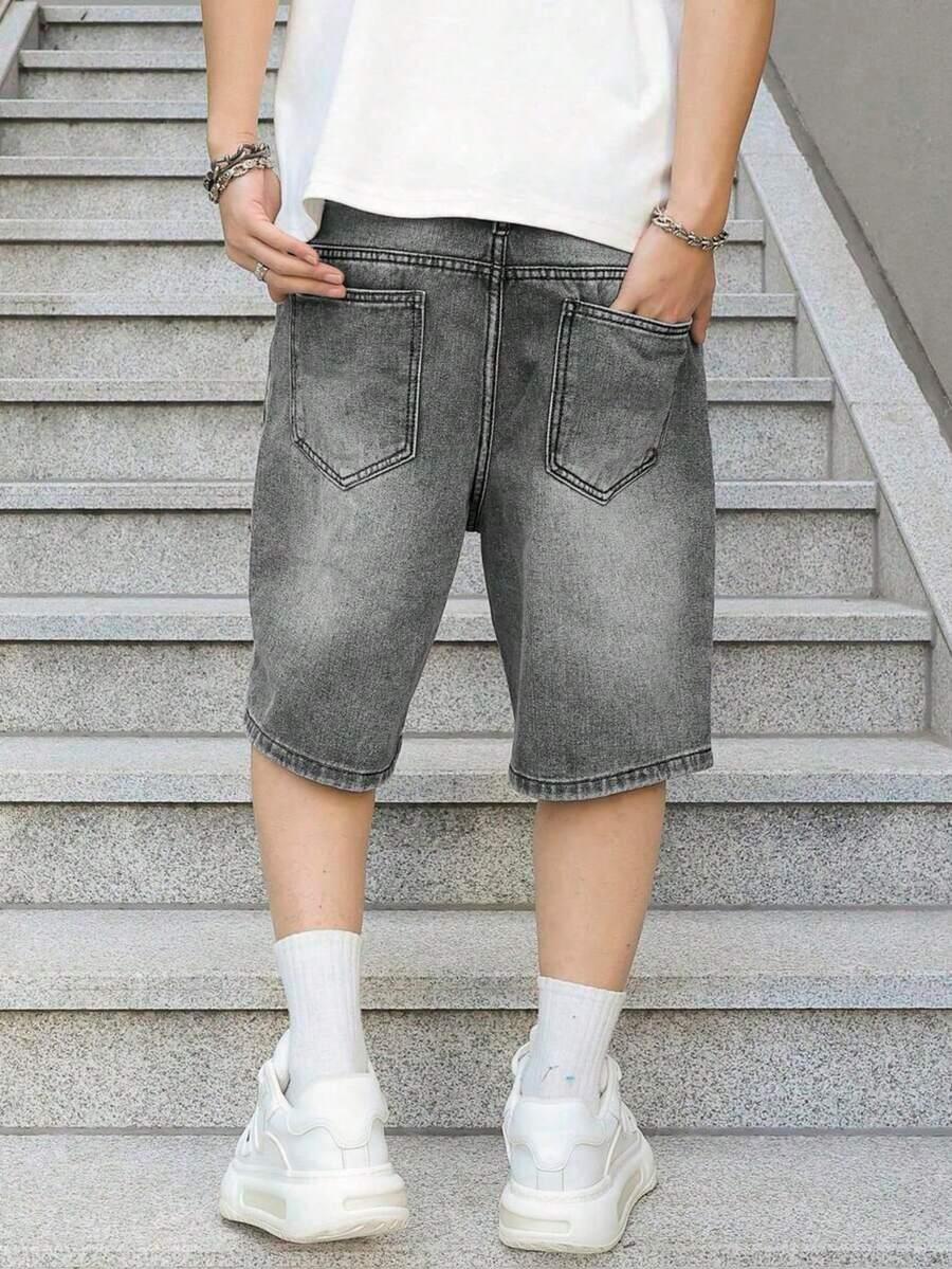 szare spodenki jeans