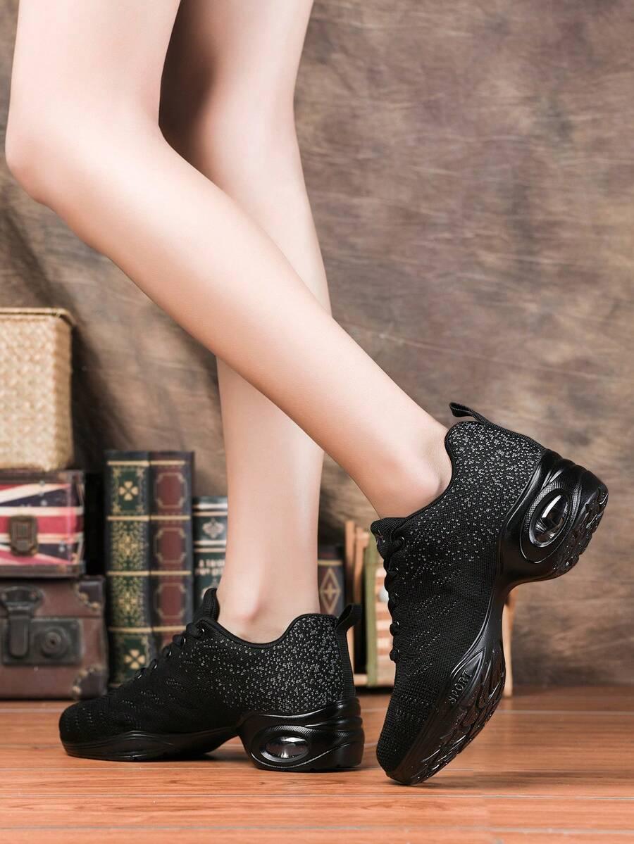 czarne buty sportowe 