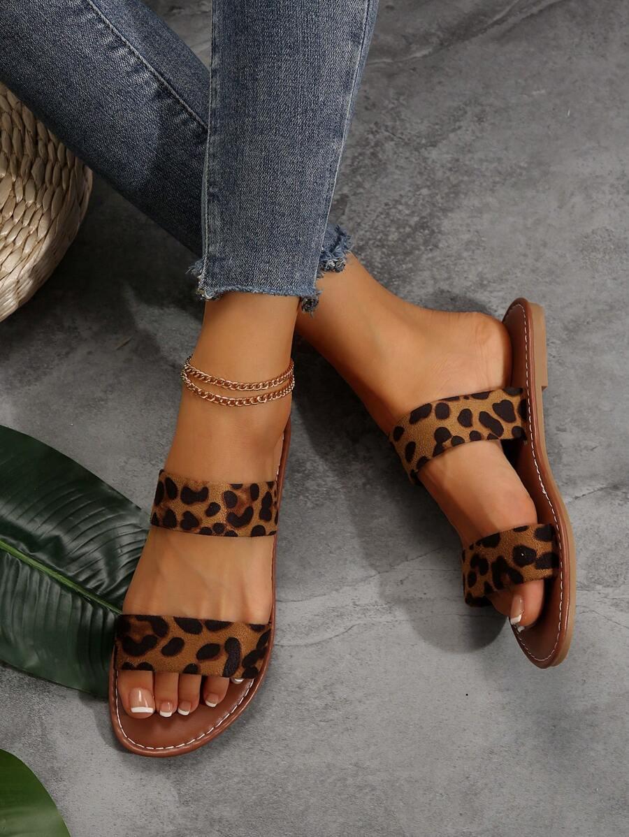 wsuwane klapki animal print