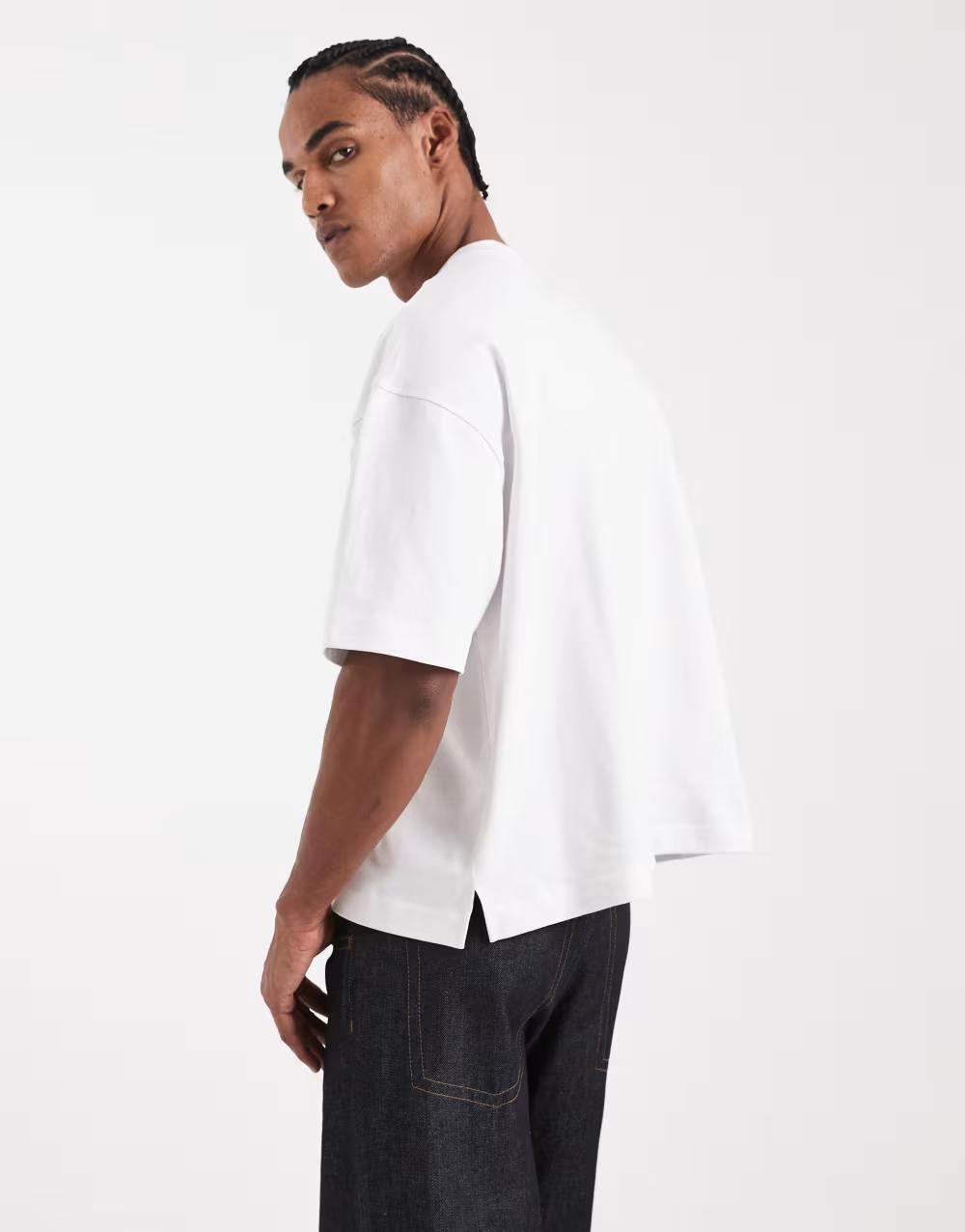 BIAŁY T-SHIRT OVERSIZE