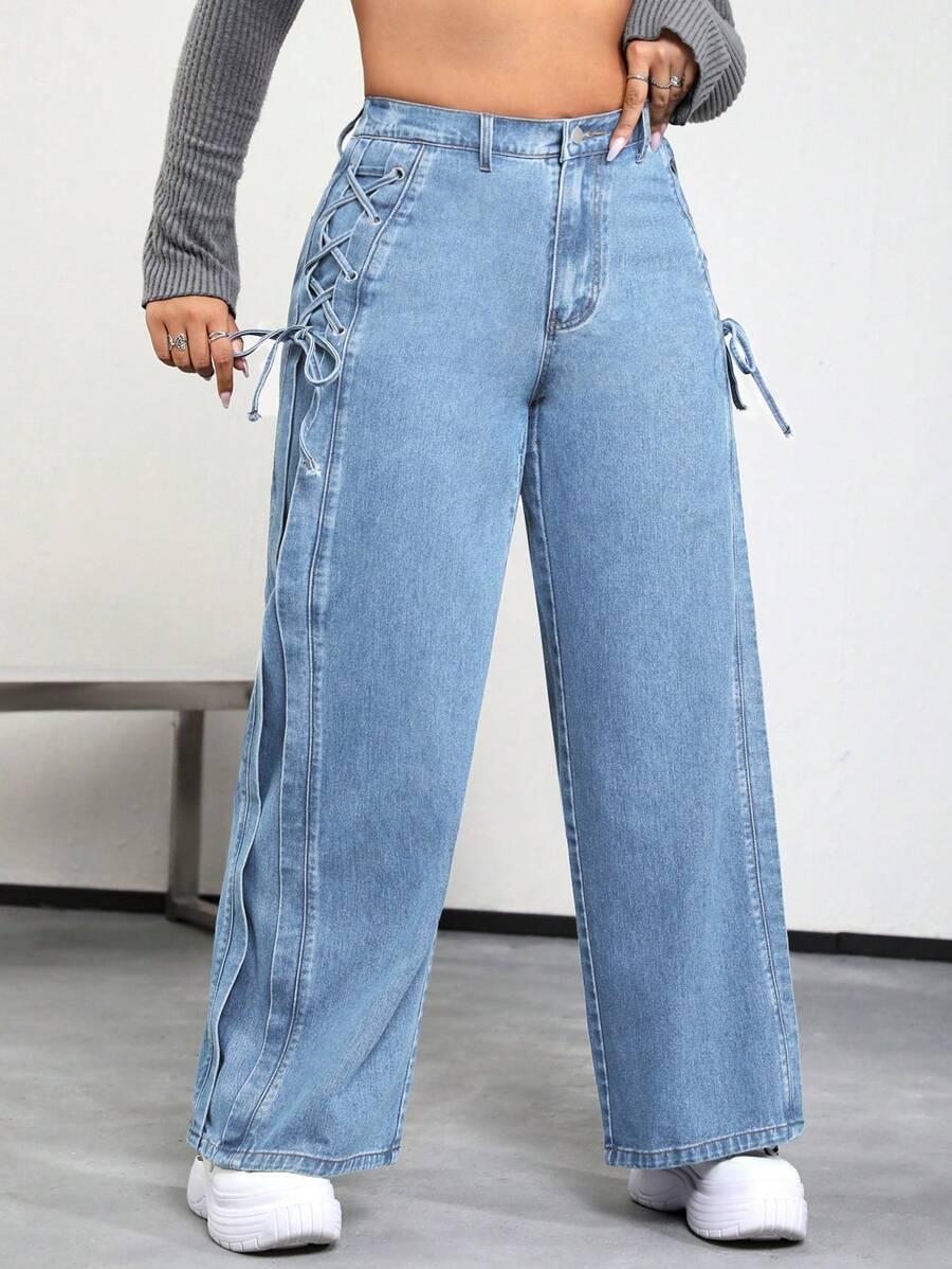 niebieskie spodnie jeans