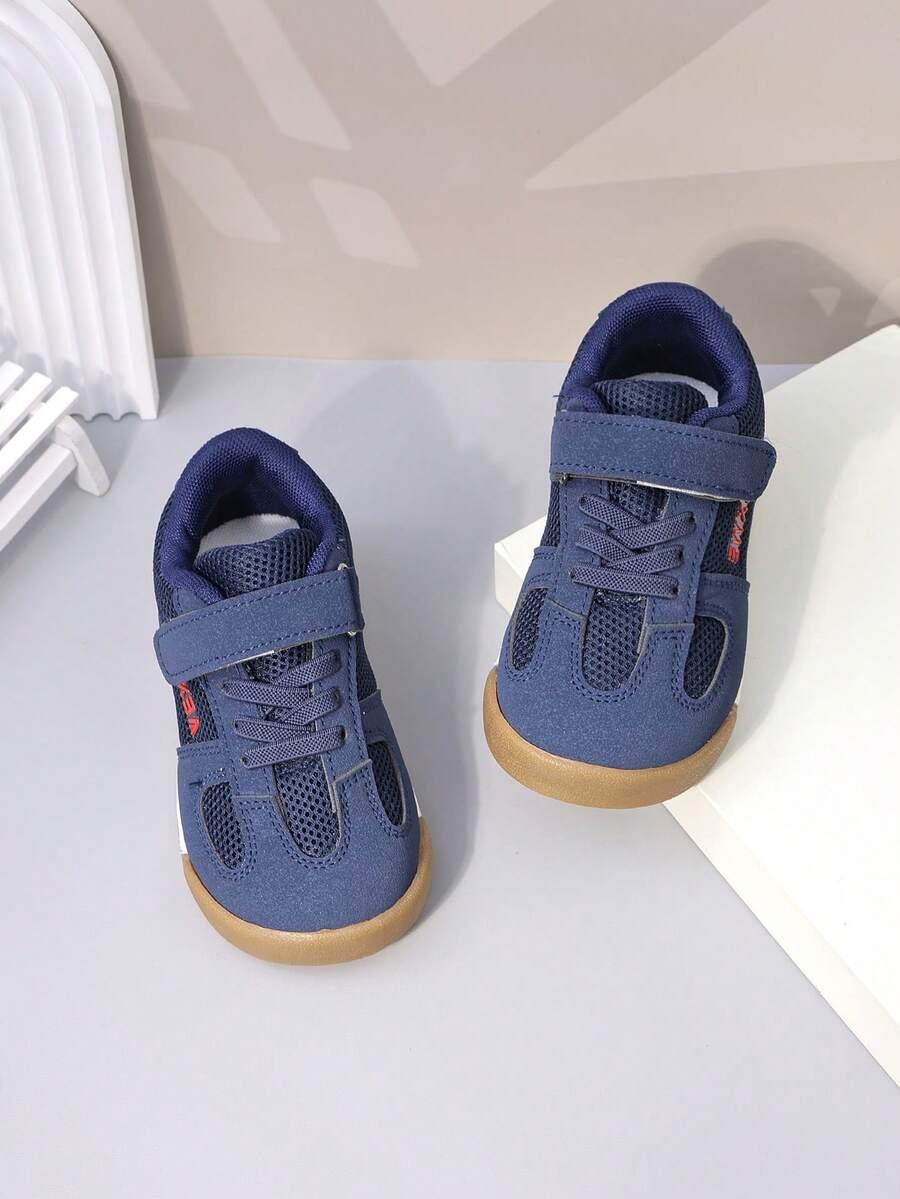niebieskie buty sportowe rzepy