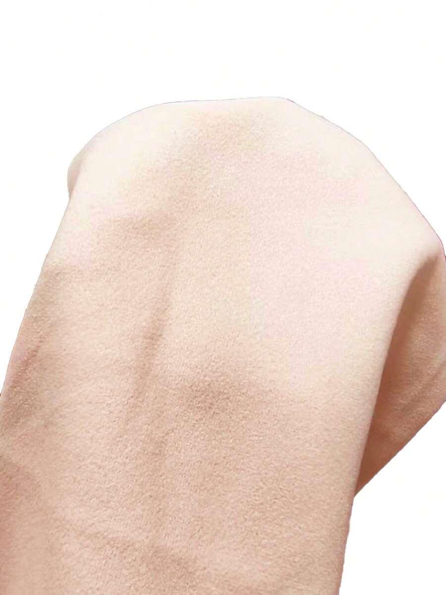 bezowy klasyczny płaszcz