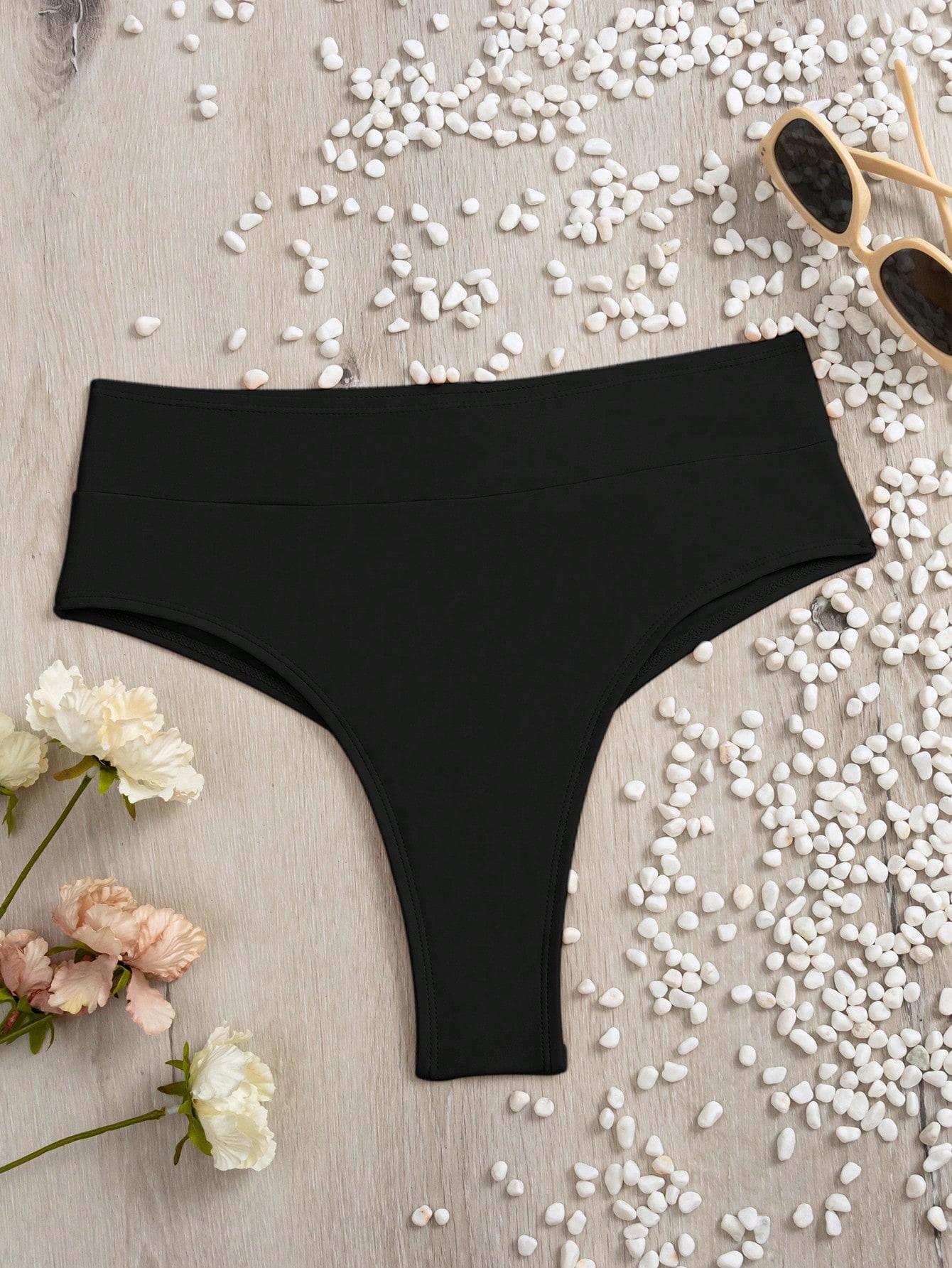 czarne stringi dół od bikini