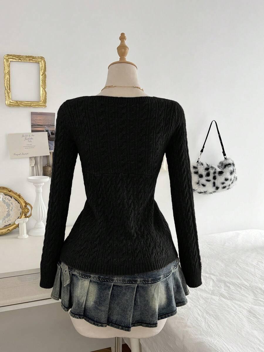 CZARNY SWETER GUZIKI