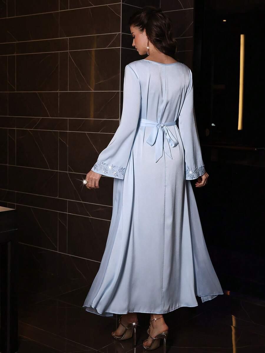 NIEBIESKA MAXI SUKIENKA ZDOBIENIE