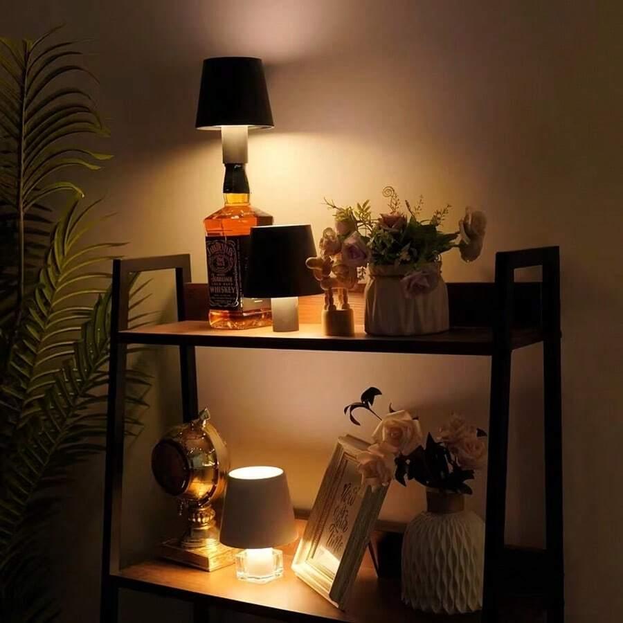 biała lampka nocna klosz na butelkę