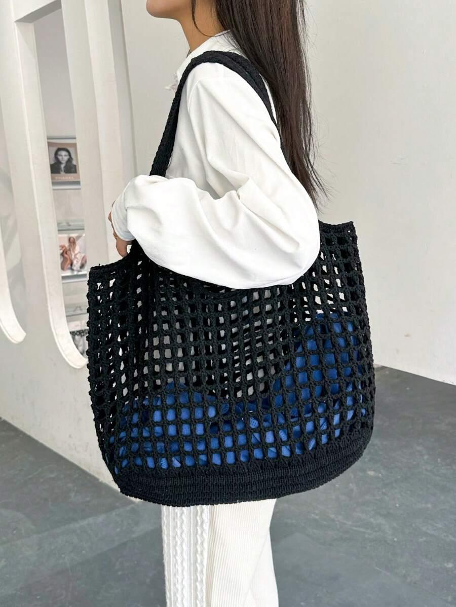 czarna torebka shopper