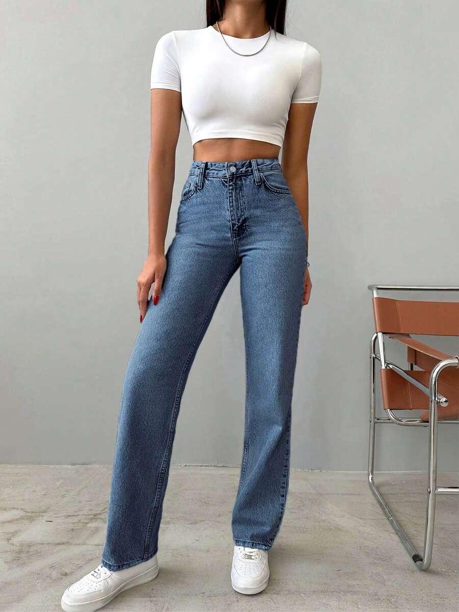 niebieskie spodnie jeans 