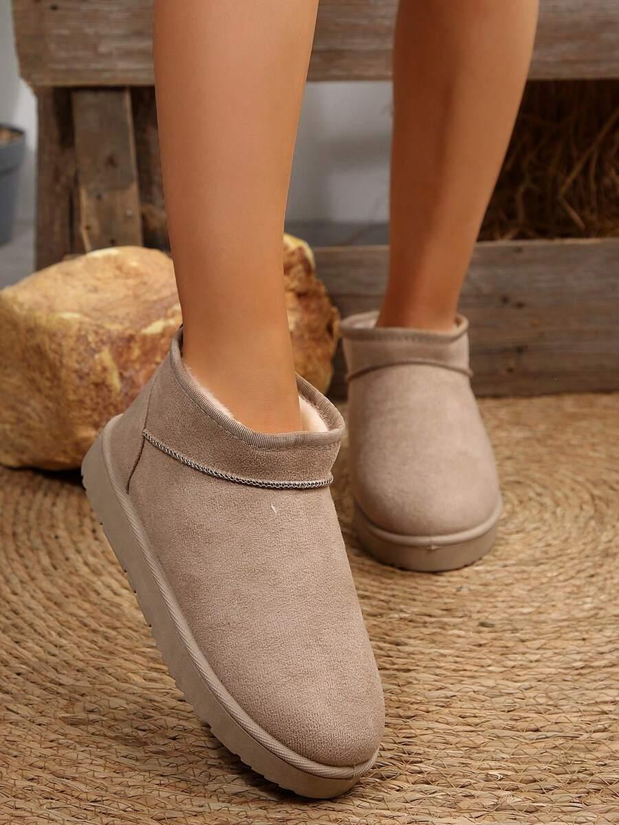 beżowe ocieplane śniegowce