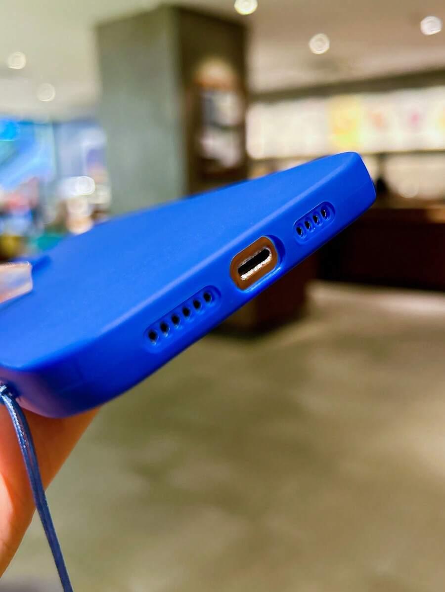 niebieskie etui na telefon iphone