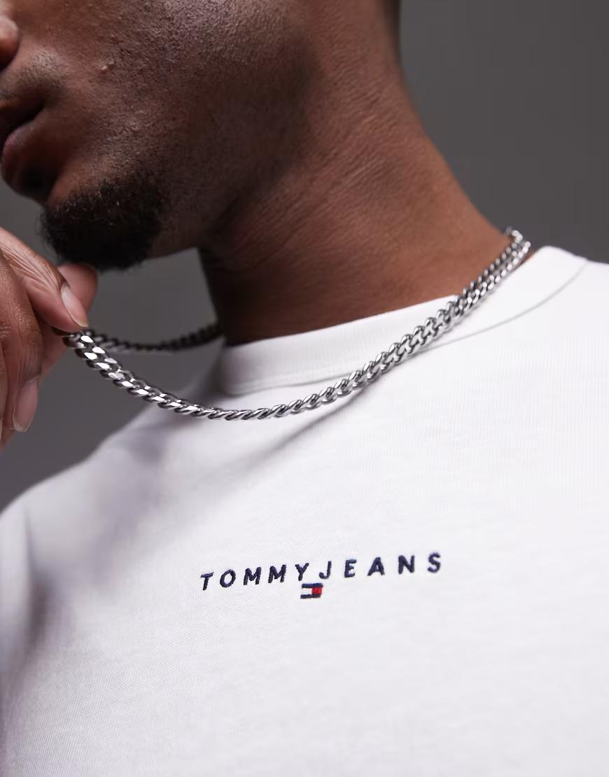 biały t-shirt okrągły dekolt krótki rękaw logo