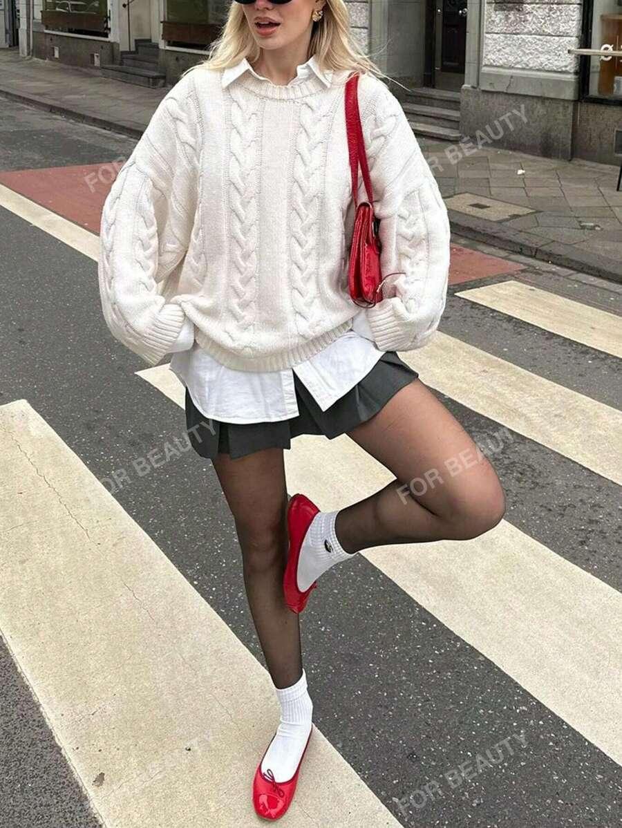 biały sweter wzór