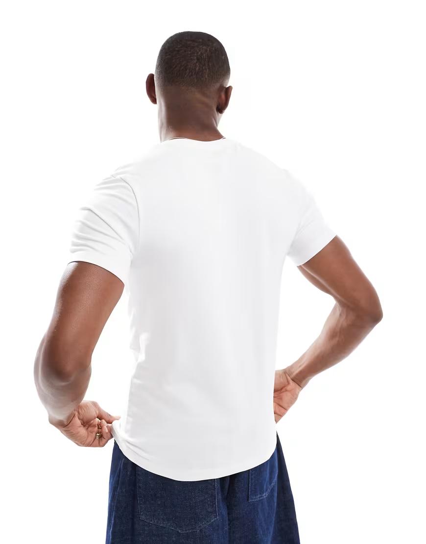 zielony t-shirt okrągły dekolt