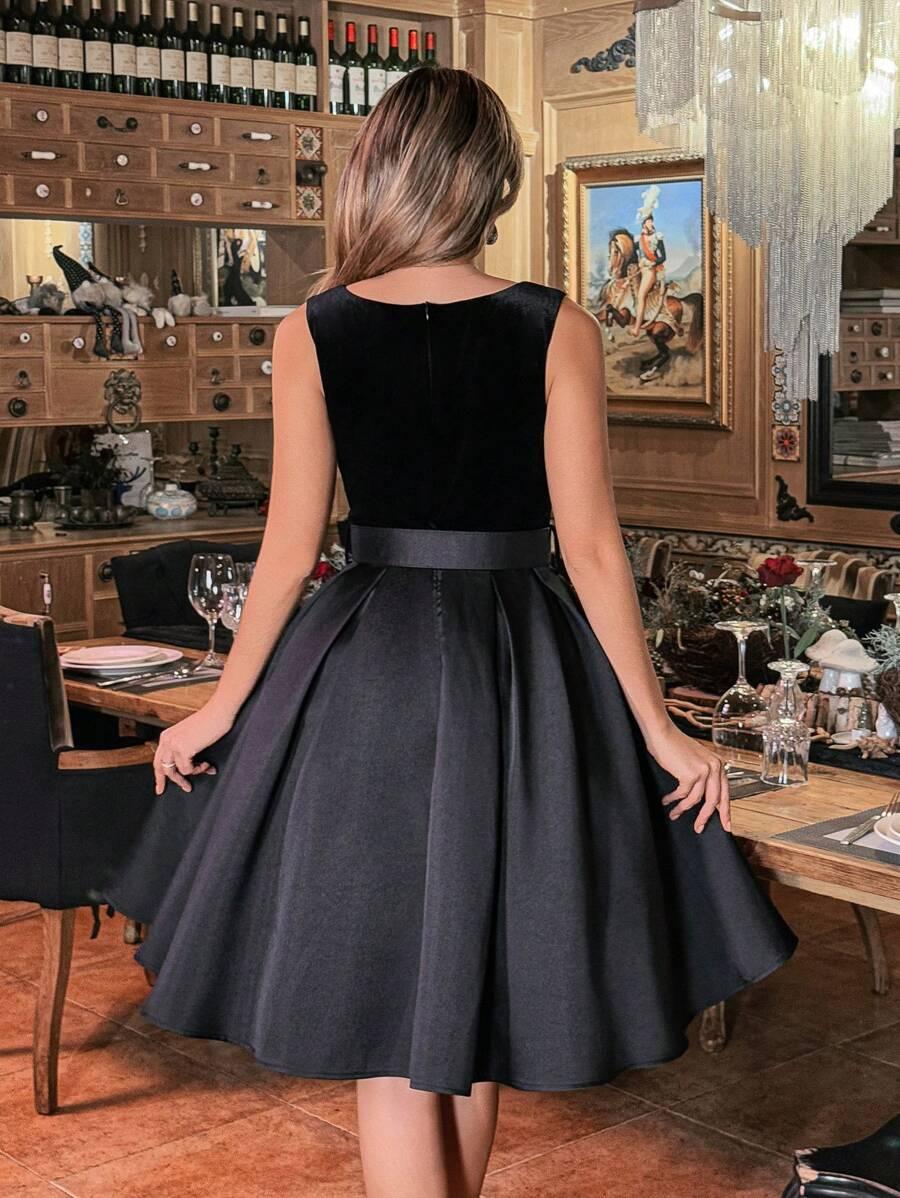 czarna sukienka v neck 