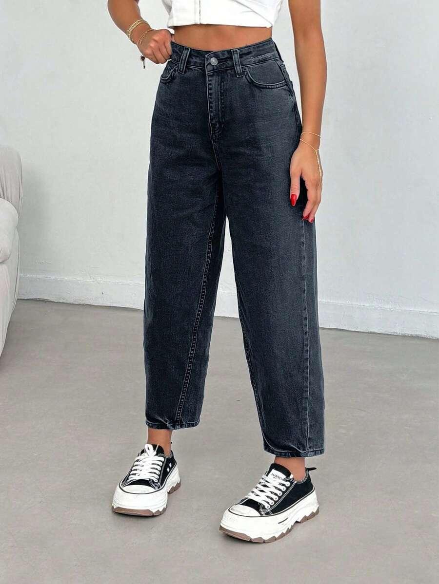 czarne spodnie jeans