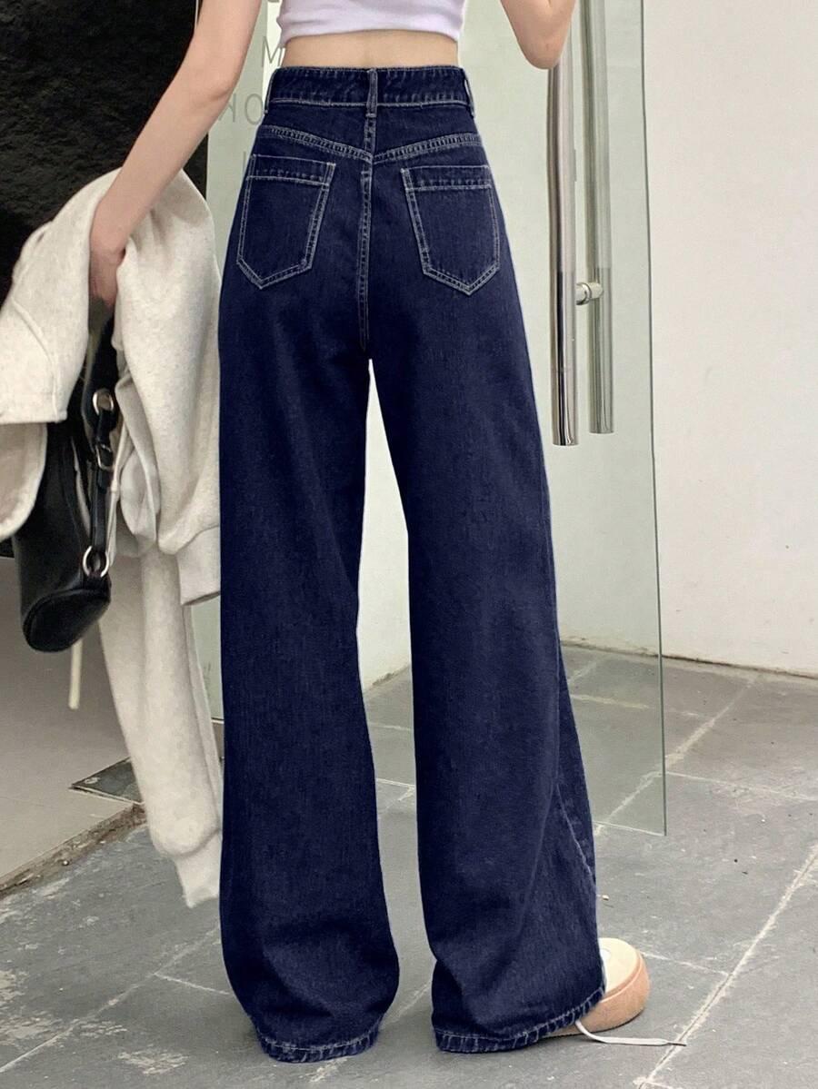 niebieskie spodnie jeans 