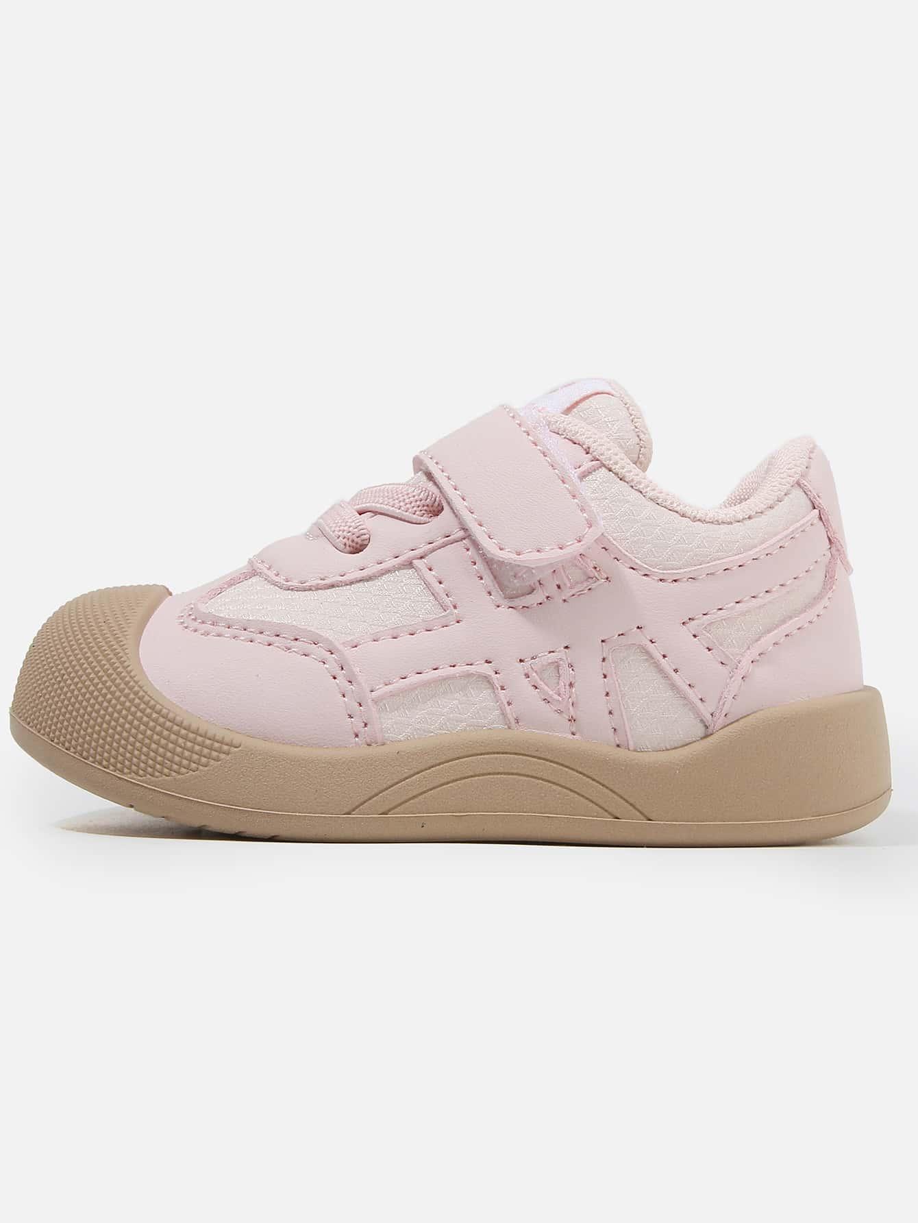 różowe buty na rzepy