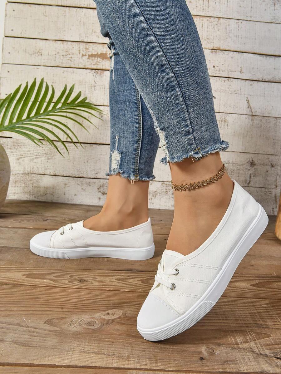 BIAŁE SZNUROWANE TRAMPKI
