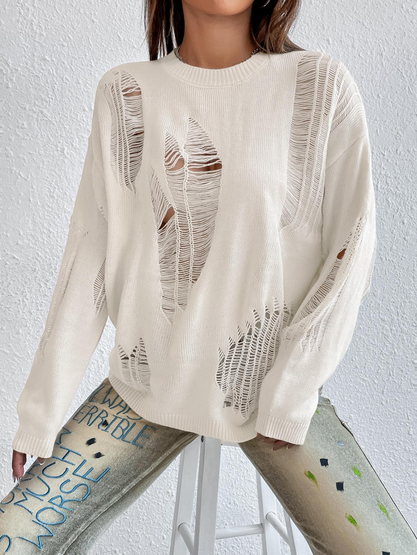 beżowy sweter okrągły dekolt