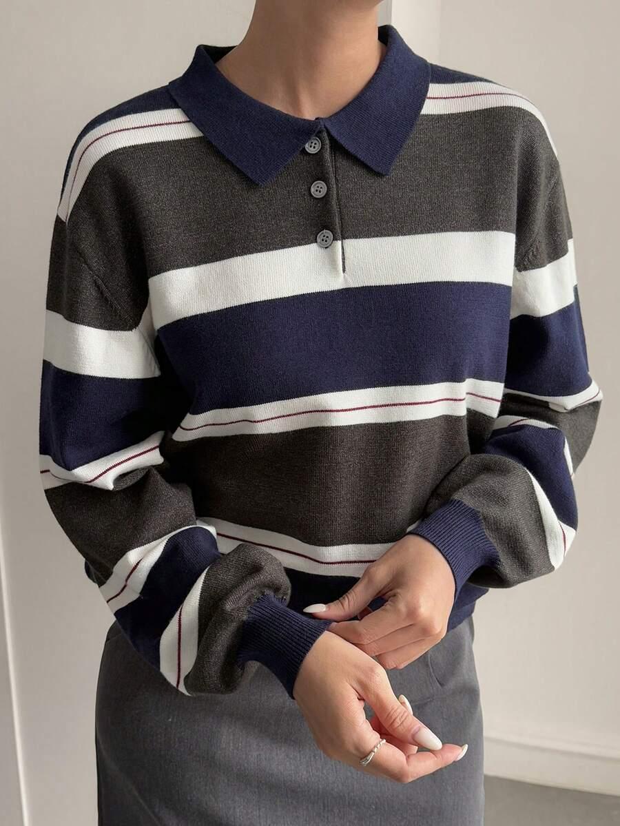 sweter wzór paski kołnierzyk 