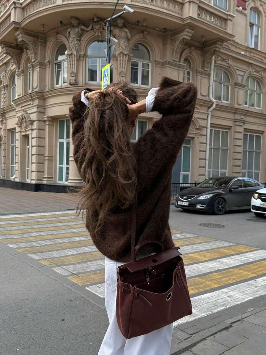 BRĄZOWY SWETER Z DOMIESZKĄ WEŁNY