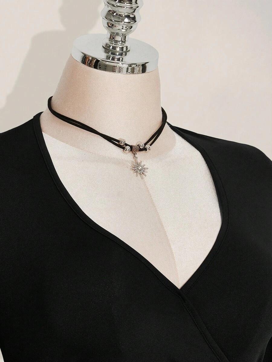 CZARNA MINI SUKIENKA V-NECK 