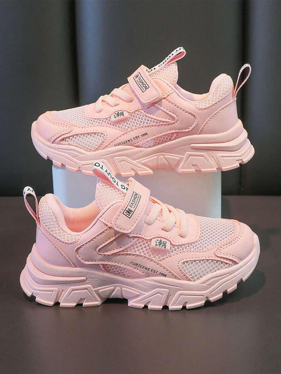 różowe buty sportowe