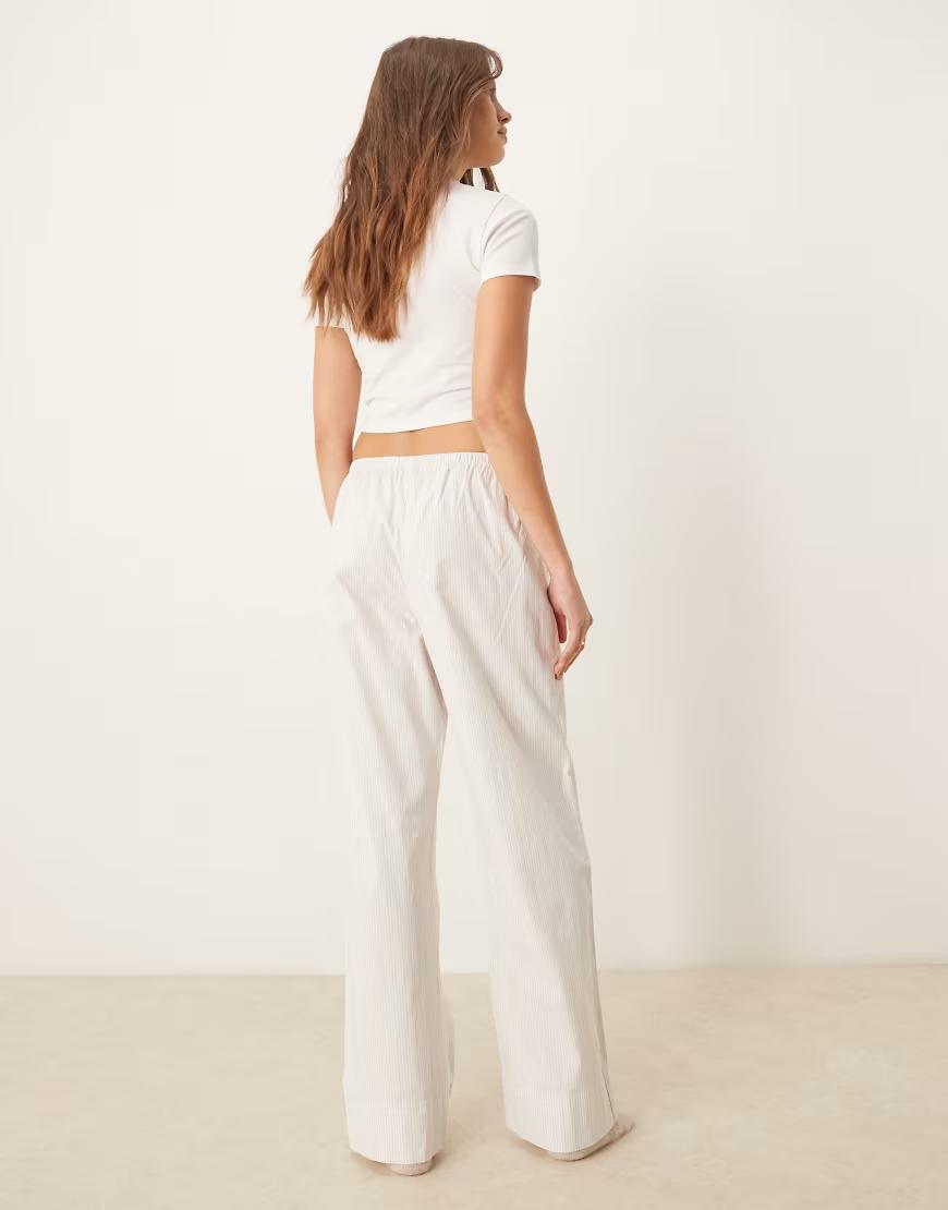 BIAŁY TOP BASIC