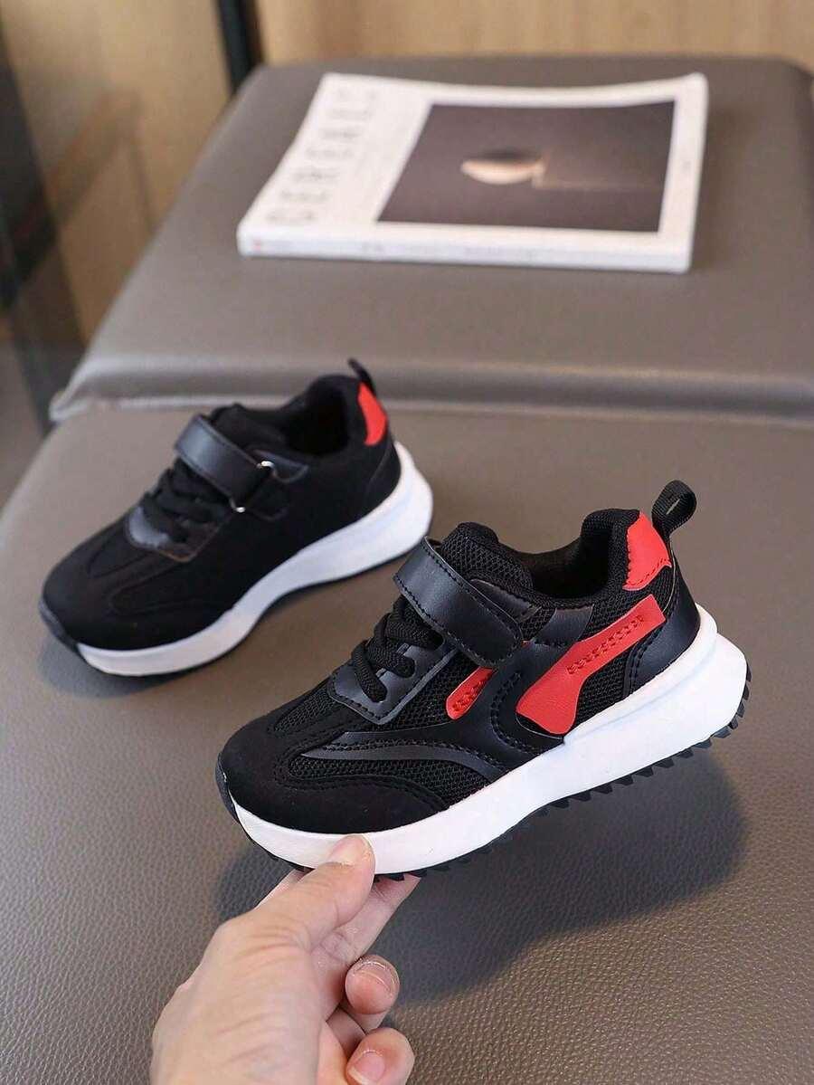czarne buty sportowe 