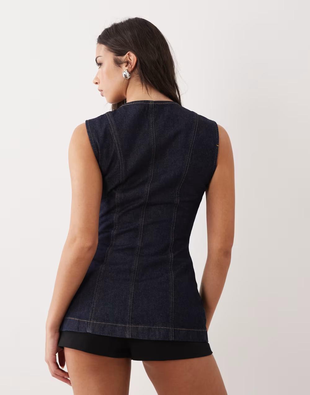 granatowa kamizelka jeans