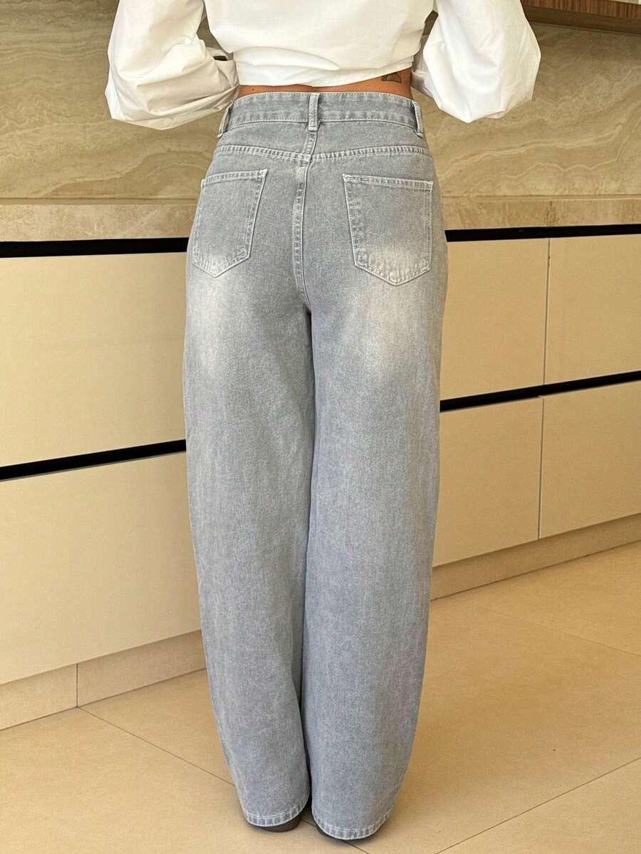 szare spodnie jeans