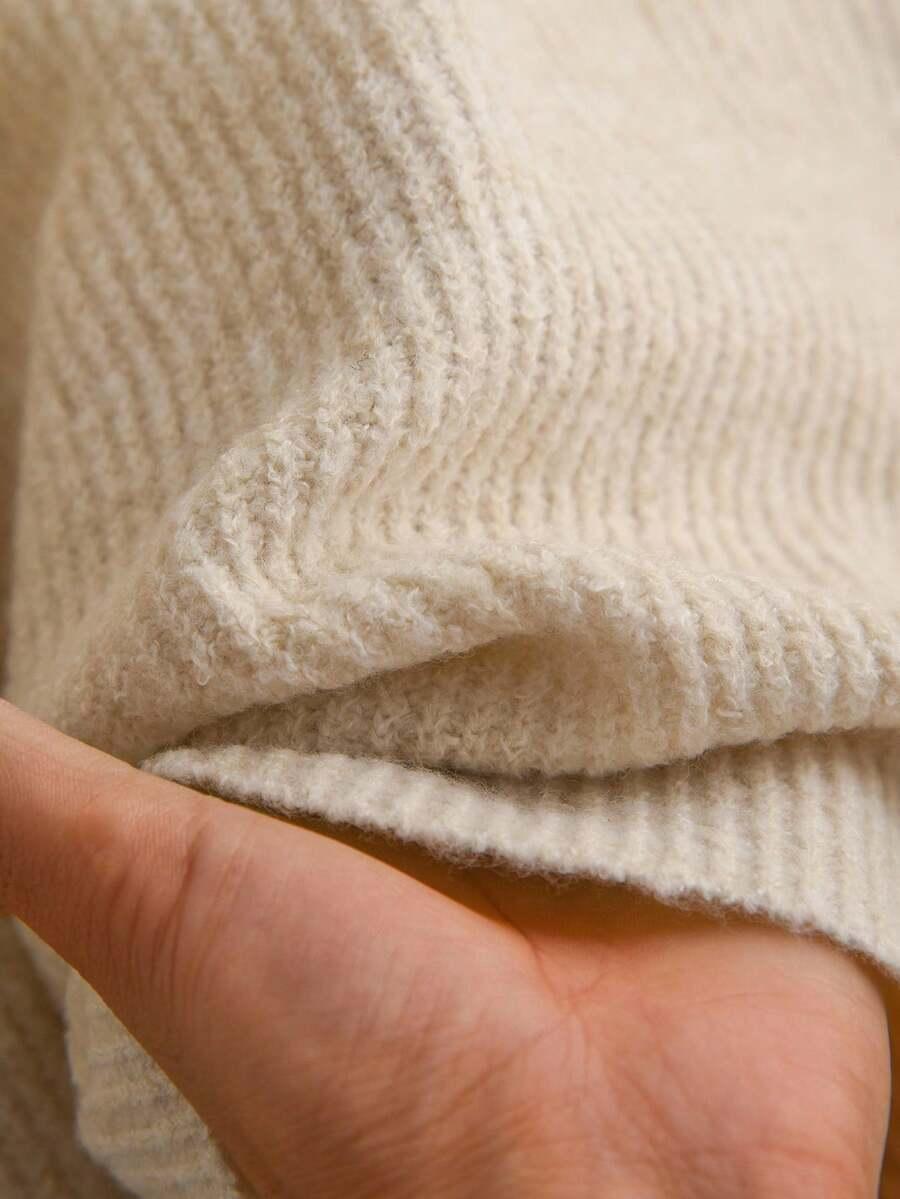 BEŻOWY SWETER KOŁNIERZYK
