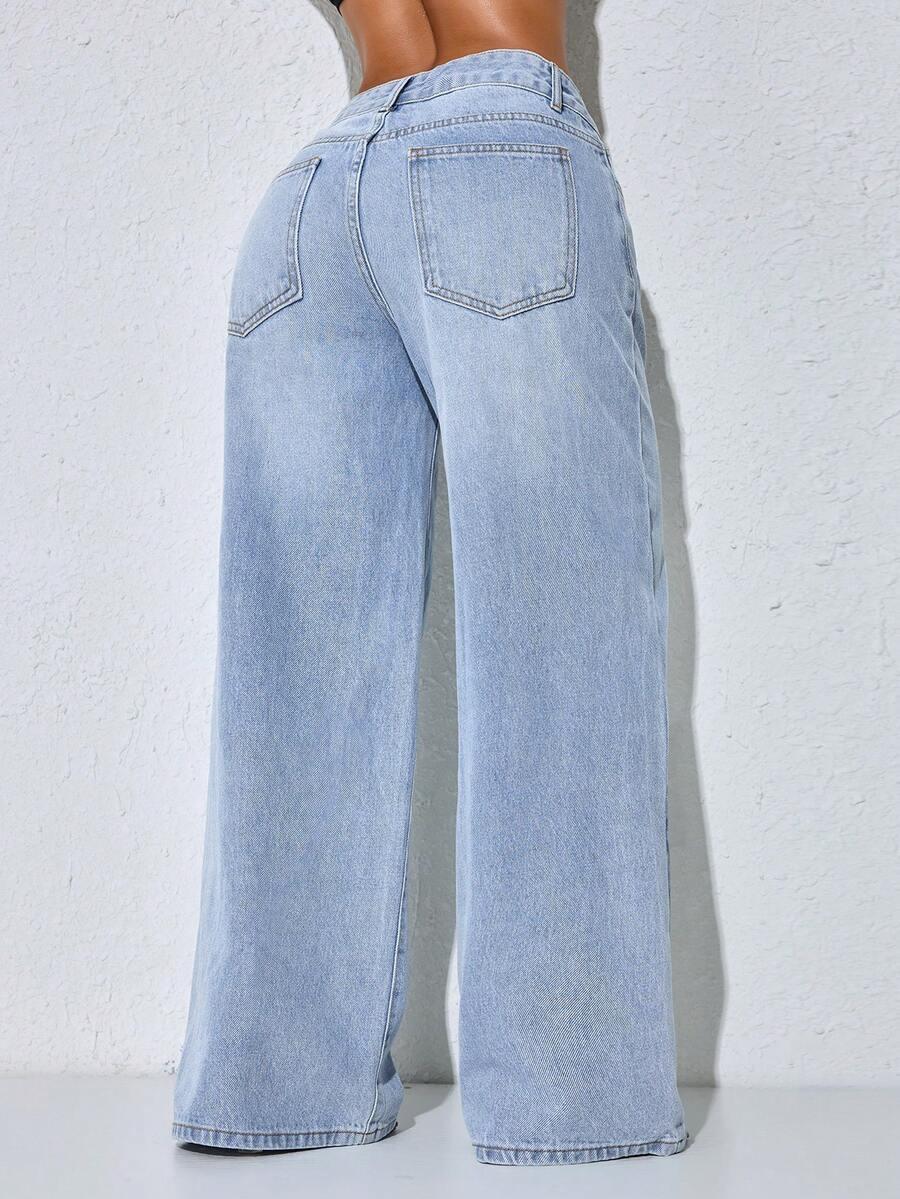 niebieskie spodnie jeans 