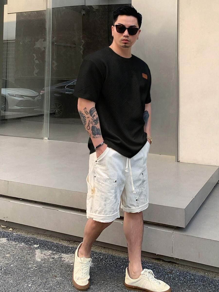 czarny t-shirt okrągły dekolt