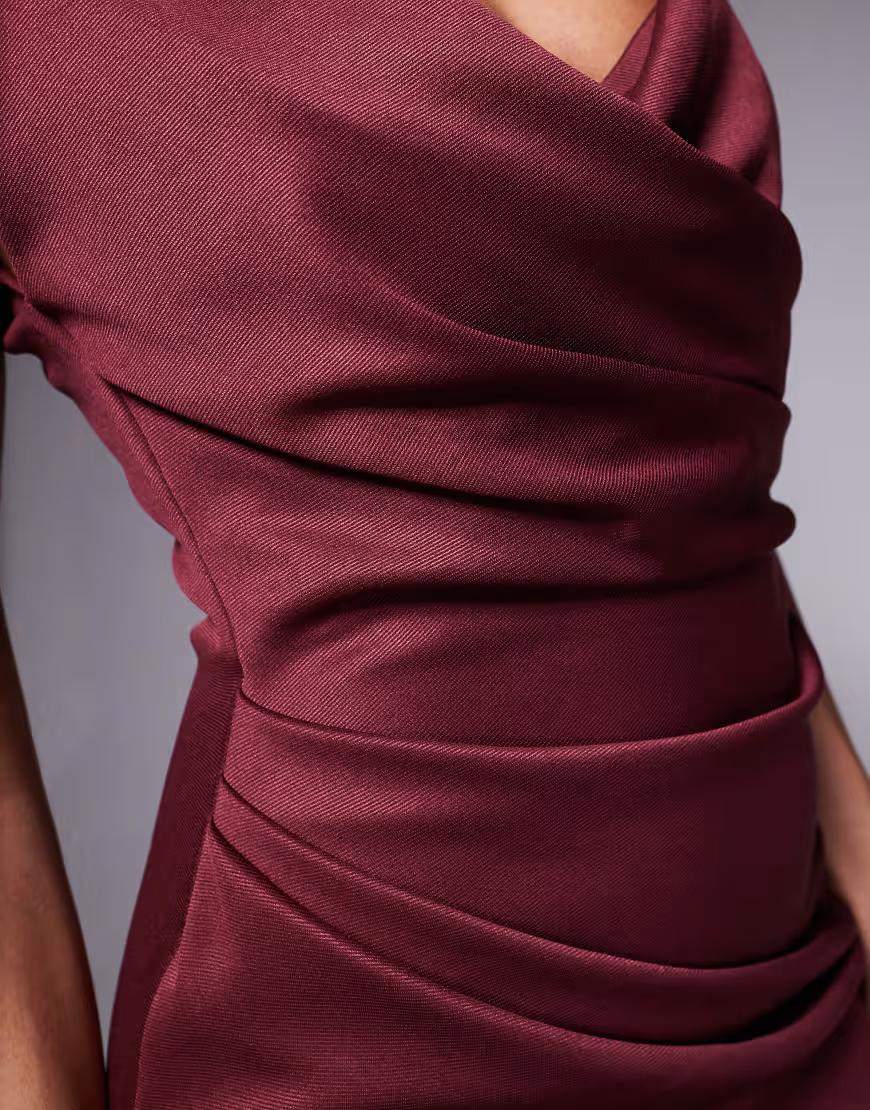 czerwona midi sukienka v-neck