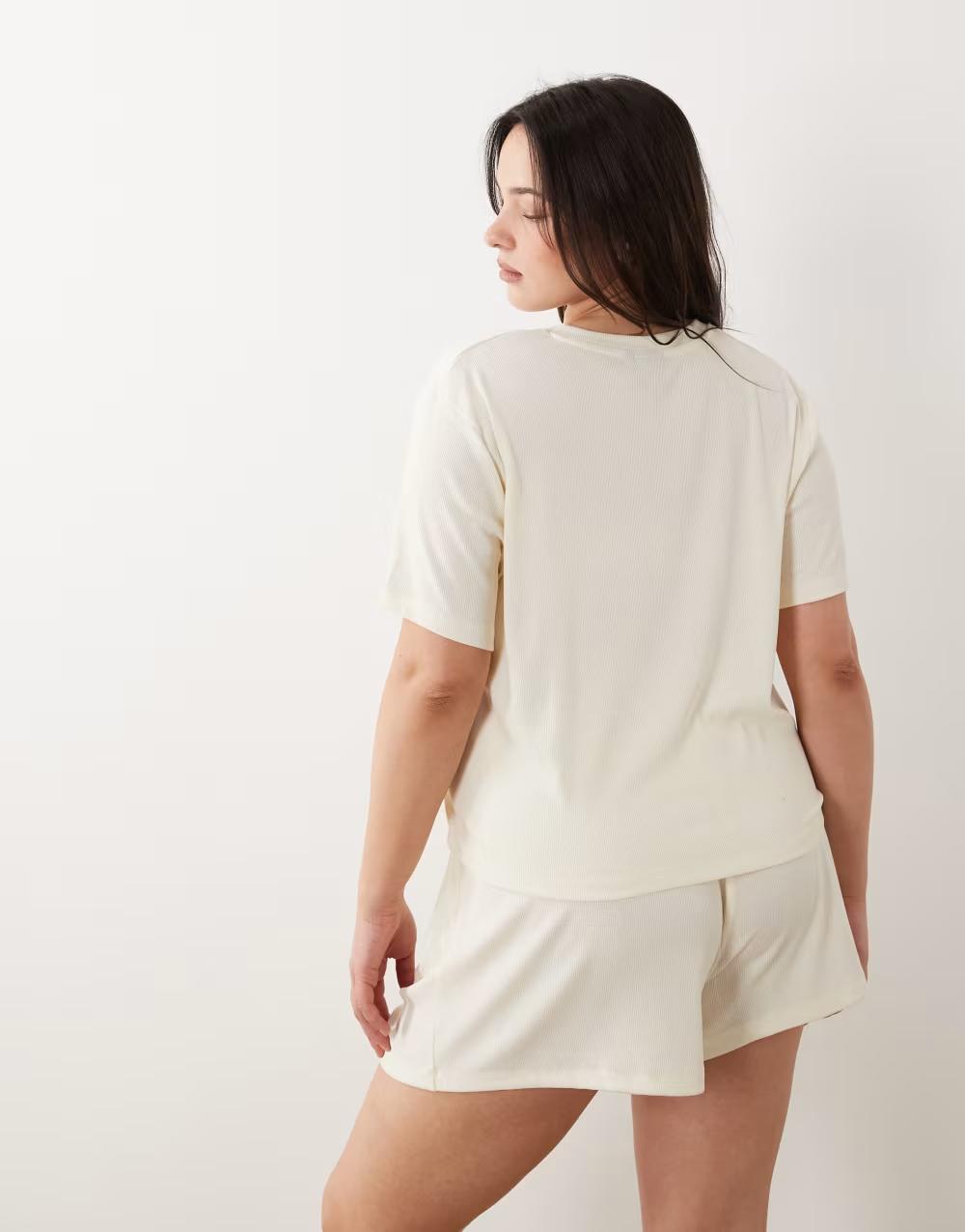 beżowy t-shirt krótki rękaw piżama
