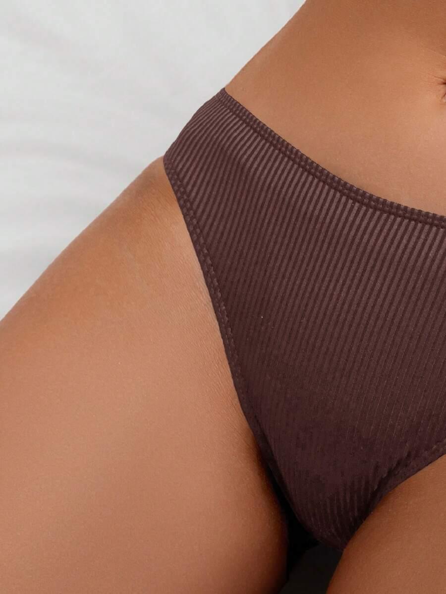 DÓŁ OD BIKINI