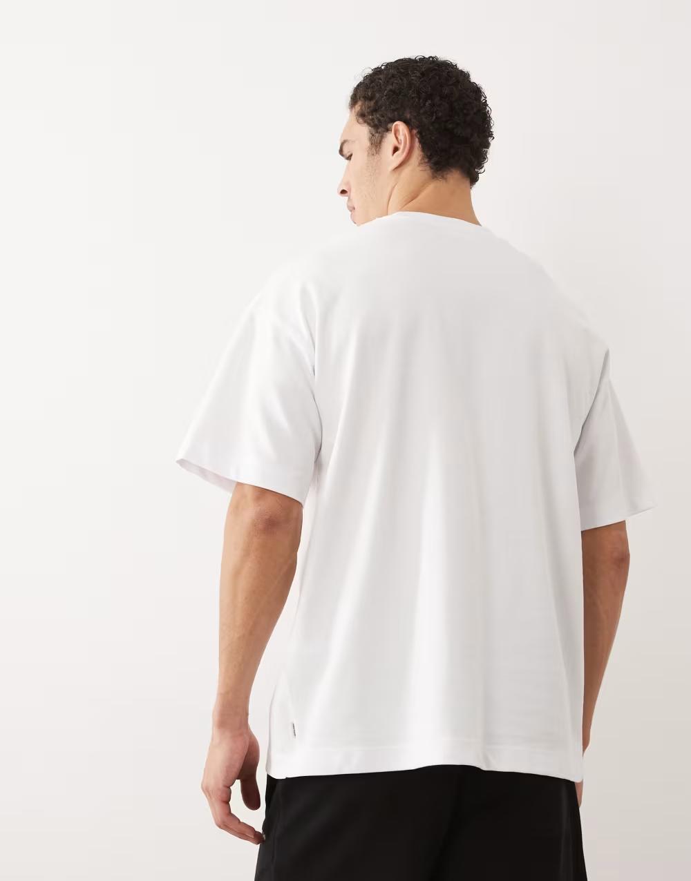biały klasyczny t-shirt